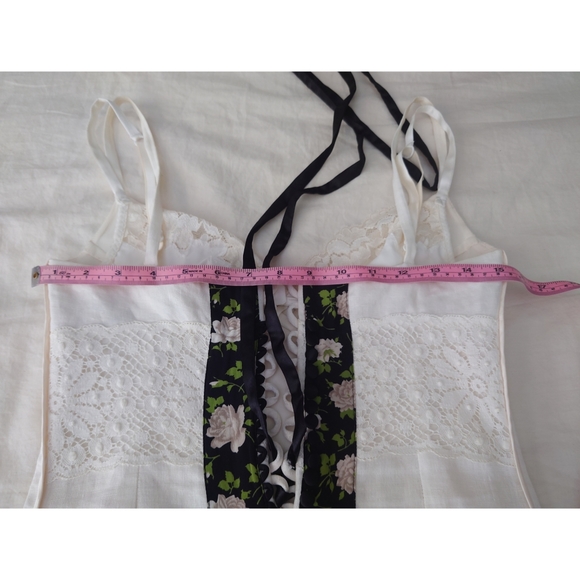 SOLD Stunning White Linen Dolce & Gabbana Lace Panel Mini Corset Dress Runway - Picture 12 of 16